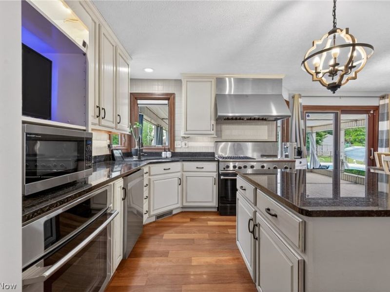 37811 Century Lane, Avon, OH 44011 Photo 13