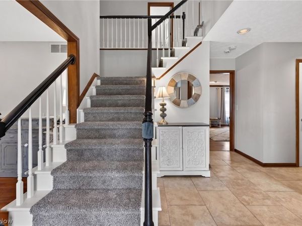 37811 Century Lane , Avon, OH 44011