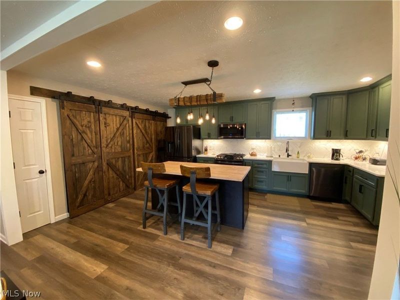 578 FIELDSTONE Drive , Amherst, OH 44001 Photo 11
