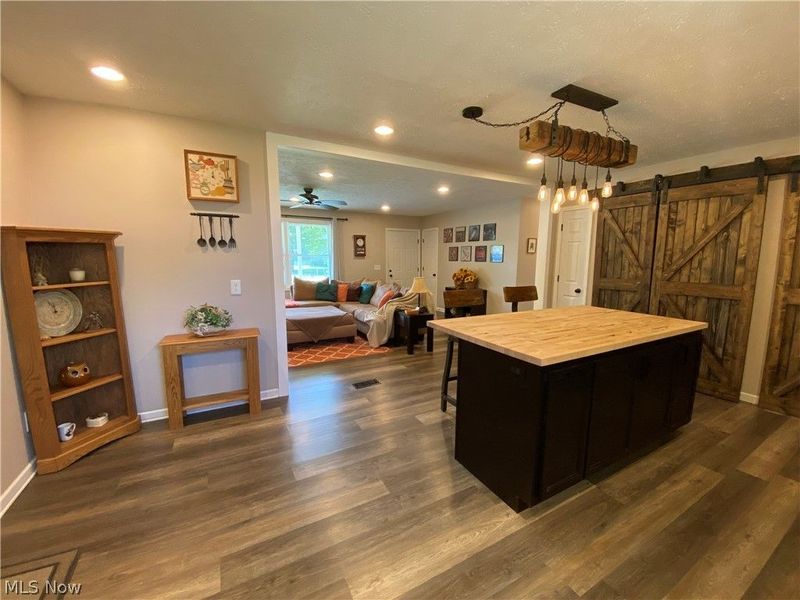 578 FIELDSTONE Drive , Amherst, OH 44001 Photo 16