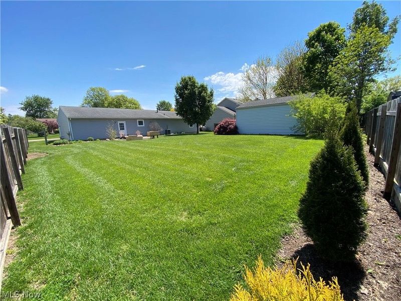578 FIELDSTONE Drive , Amherst, OH 44001 Photo 32