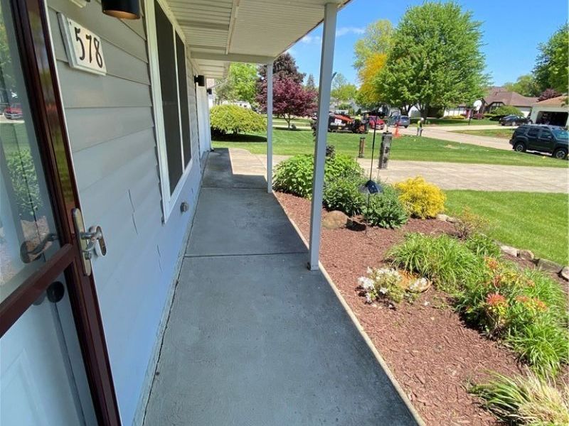 578 FIELDSTONE Drive , Amherst, OH 44001 Photo 6
