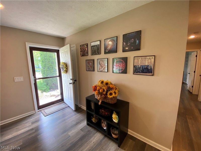 578 FIELDSTONE Drive , Amherst, OH 44001 Photo 7