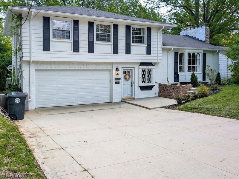 257 Sand Run Road, Akron, OH 44313 Photo 2