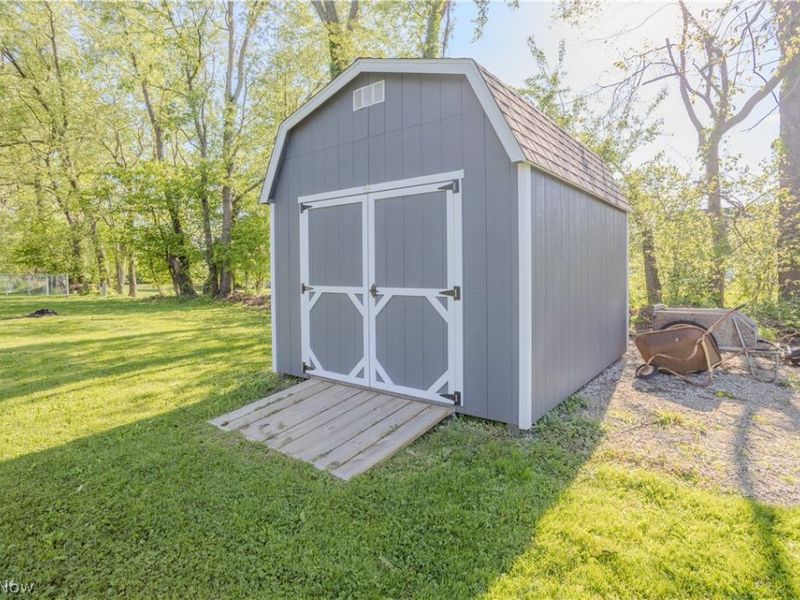 11805 Meadowlane Avenue NW, Uniontown, OH 44685 Photo 10