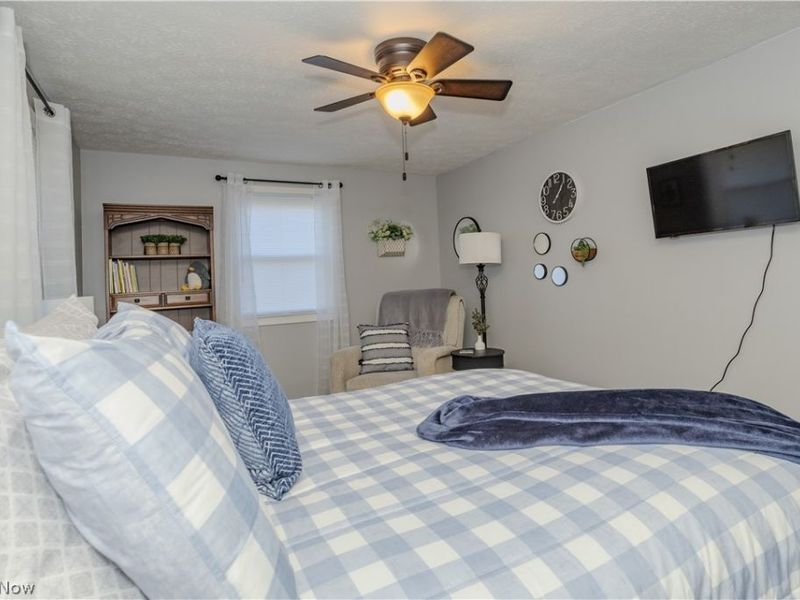 11805 Meadowlane Avenue NW, Uniontown, OH 44685 Photo 35