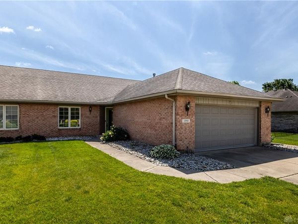 1990 Swallowtail Court, Englewood, OH 45315