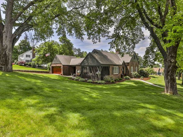 135 Ridge Road, Manchester, NH 03104
