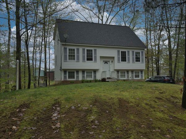 6 Friar Tuck Road, Canterbury, NH 03224