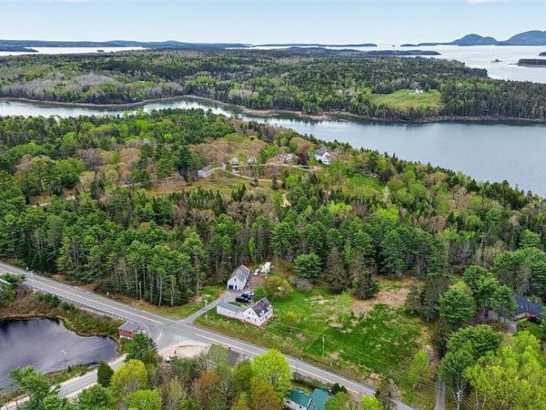 2100 U.S. 1 , Sullivan, ME 04684