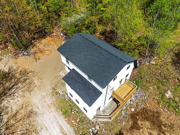 31 New Dawn Road , Oxford, ME 04270