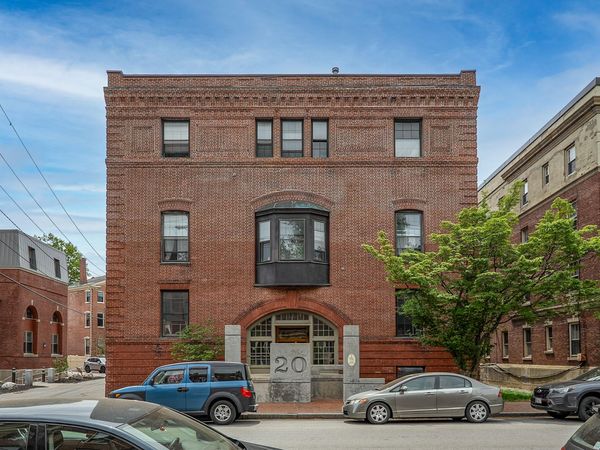 20 West Street, Unit 3, Portland, ME 04102