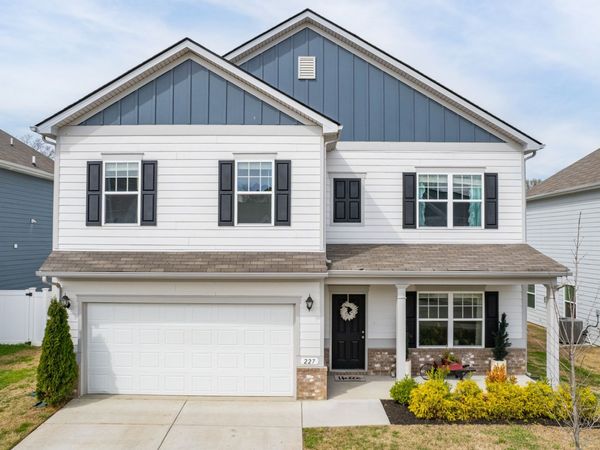 227 Stonewall Dr , Columbia, TN 38401
