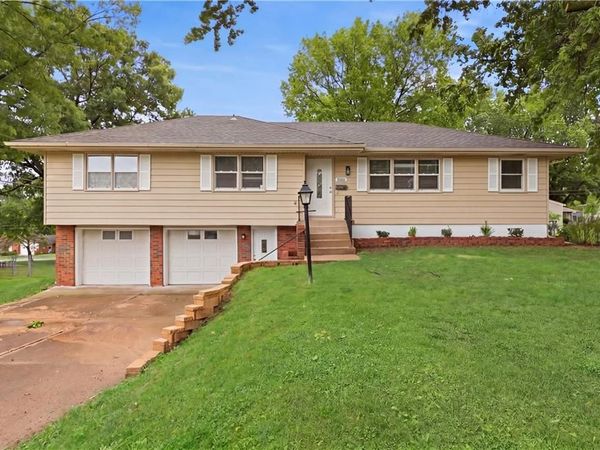 13121 E 45th Street, Independence, MO 64055