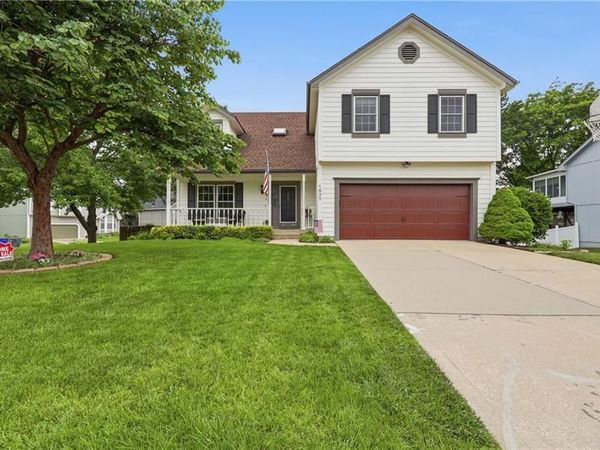 1685 N Sunset Street, Olathe, KS 66061