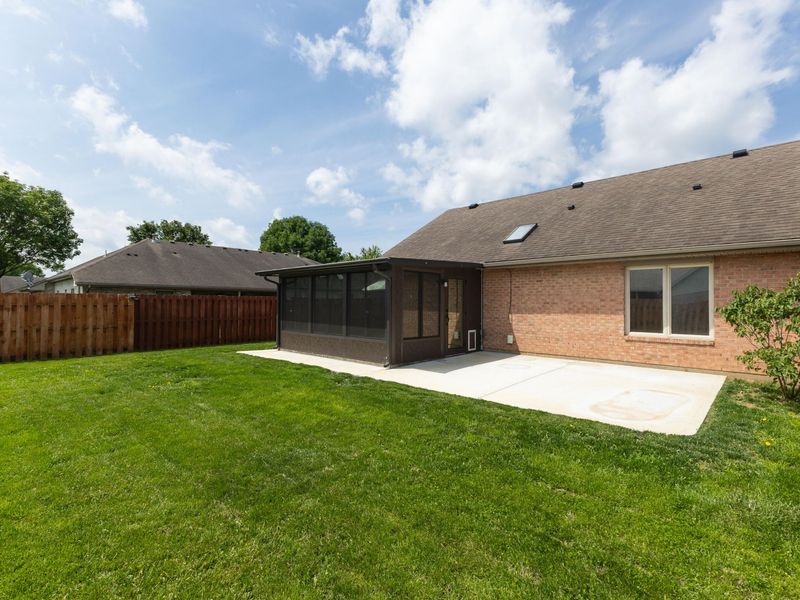 1990 Swallowtail Court, Englewood, OH 45322 Photo 2