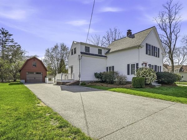 44 Pleasant Street, Hopkinton, MA 01748