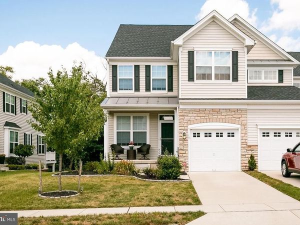 15 OVERLOOK DRIVE, MOUNT LAUREL, NJ 08054