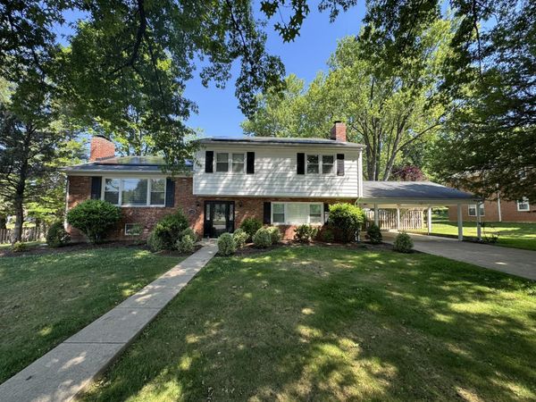 1100 MAPLE AVENUE E, VIENNA, VA 22180