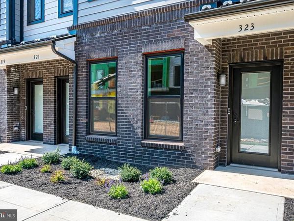 323 SADIE CIRCLE , NEW BRUNSWICK, NJ 08901