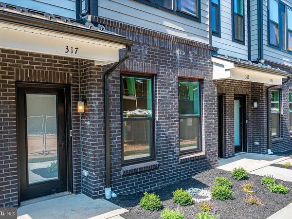 317 SADIE CIRCLE , NEW BRUNSWICK, NJ 08901