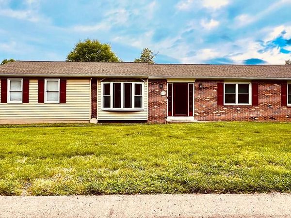 7 CHAPEL CREST, WILMINGTON, DE 19810