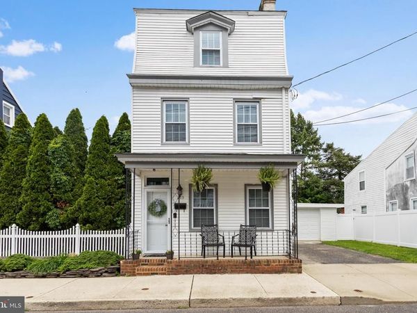 213 SAINT MARY STREET , BURLINGTON, NJ 08016