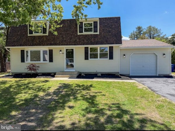 44 TECUMSEH TRAIL, BROWNS MILLS, NJ 08015