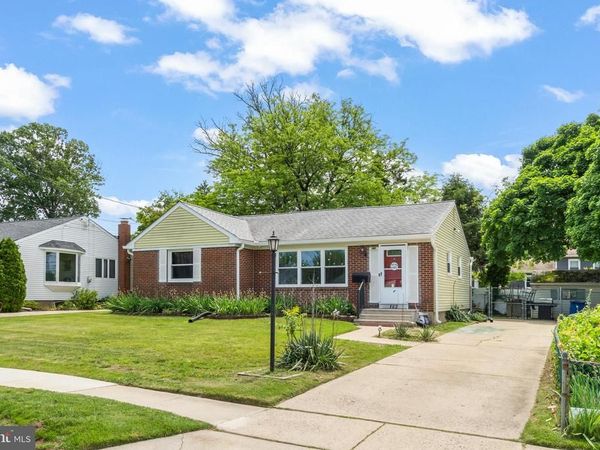 102 WASHINGTON AVENUE, BEVERLY, NJ 08010