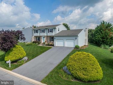 198 GENESIS DRIVE, BLANDON, PA 19510