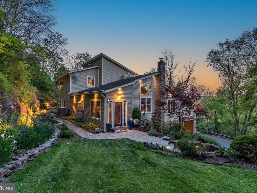 272 Headquarters Road, Erwinna, PA 18920 Main Photo