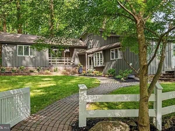 13 HIGH ROAD, NEW HOPE, PA 18938