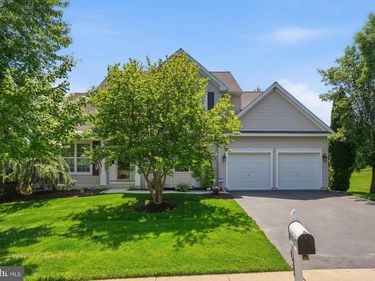 422 WESTVIEW DRIVE, AVONDALE, PA 19311