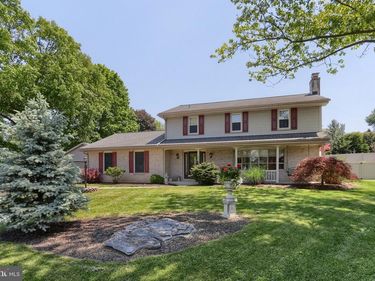 321 CONCORD COURT, HERSHEY, PA 17033