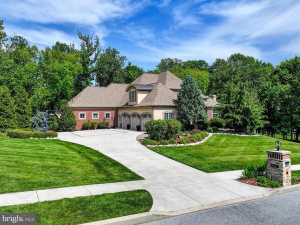 2411 KENSINGTON WAY , HARRISBURG, PA 17112