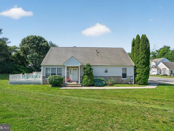 4201 CHATHAM CIRCLE , UPPER CHICHESTER, PA 19014