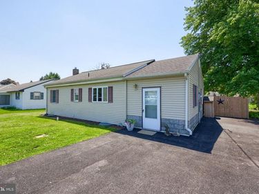 21 SAGER ROAD , ELIZABETHTOWN, PA 17022