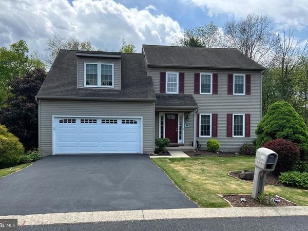 305 VILLAGE SPRING LANE , REINHOLDS, PA 17569
