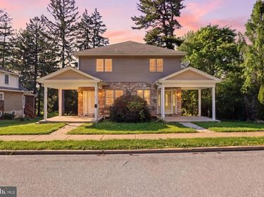 323 E ORANGE STREET, ELIZABETHTOWN, PA 17022