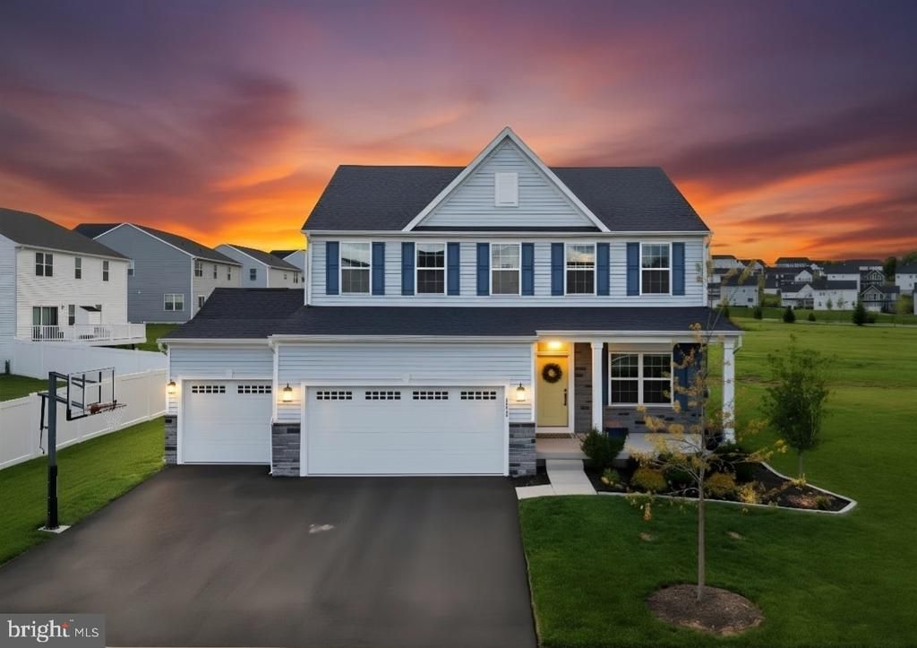 8150 PARKER PLACE, FOGELSVILLE, PA 18051