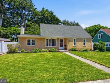 230 OXFORD CIRCLE, WEST NORRITON, PA 19403