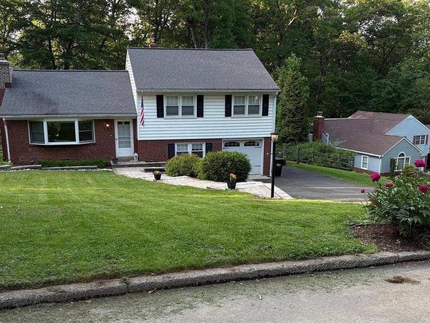 761 Red Oak Terrace, Wayne, PA 19087 Main Photo