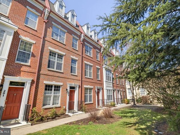 203 SURGEON GENERALS COURT , PHILADELPHIA, PA 19146