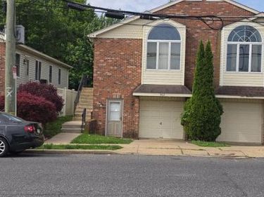 402 SOLLY AVENUE, PHILADELPHIA, PA 19111