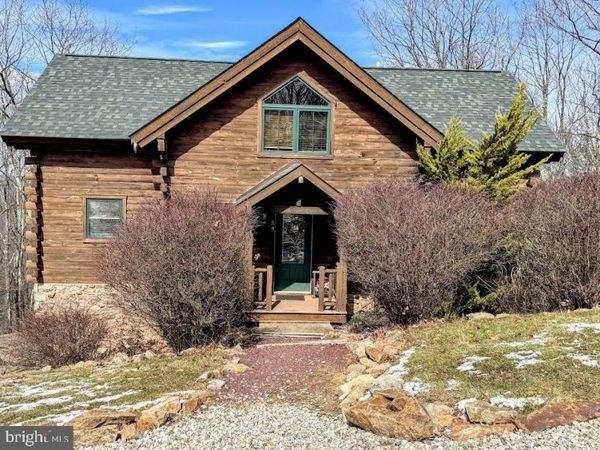 54 SUMMIT RD , HAZELTON, PA 18202