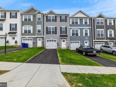 456 BRADFORD DRIVE , RED LION, PA 17356