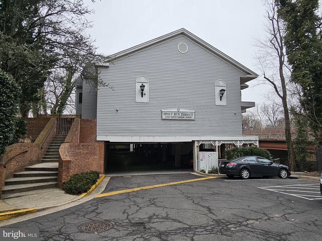 2050 N Calvert Street , Unit 308, Arlington, VA 22201 Main Photo