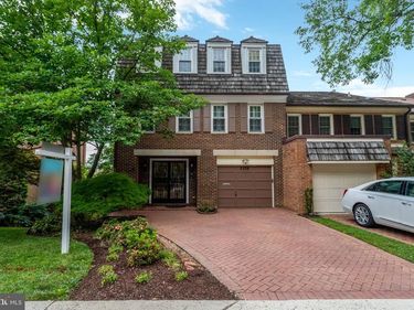2338 S QUEEN STREET, ARLINGTON, VA 22202