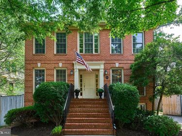 2904 N 4TH STREET N, ARLINGTON, VA 22201