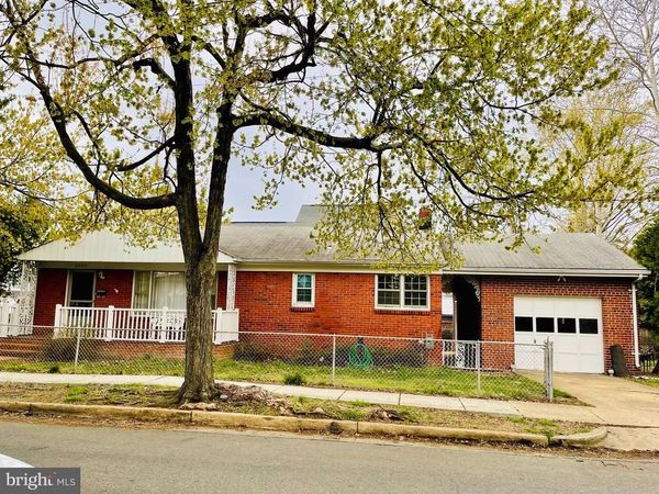 2000 LA GRANDE AVENUE , ALEXANDRIA, VA 22301